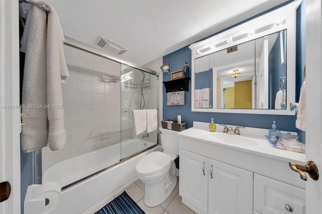 4040 Crystal Lake Dr 105 105, Deerfield Beach, FL 33064