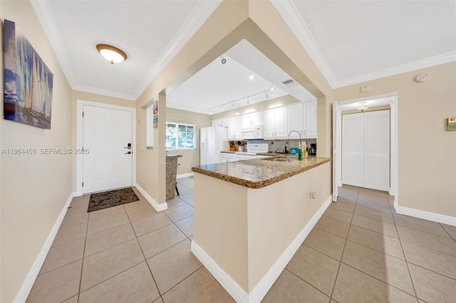 4040 Crystal Lake Dr 105 105, Deerfield Beach, FL 33064