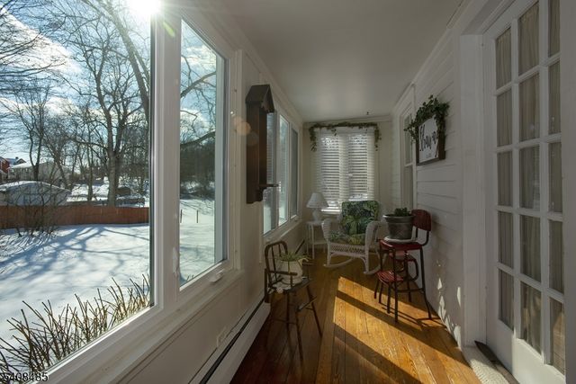 24 Shady Ln, Newton Town, NJ 07860