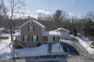 24 Shady Ln, Newton Town, NJ 07860