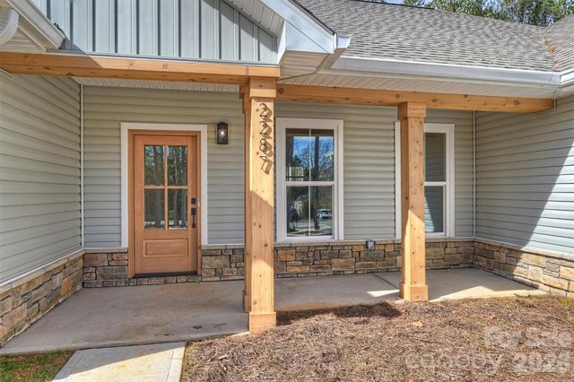 2287 Lee Lawing Road, Lincolnton, NC 28092