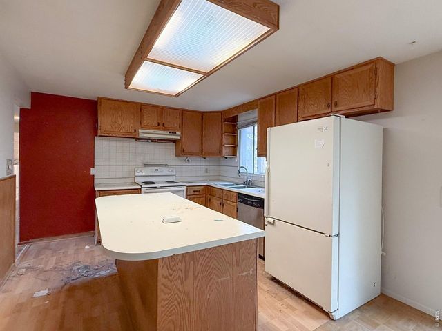 960 E 9th Ave, Broomfield, CO 80020
