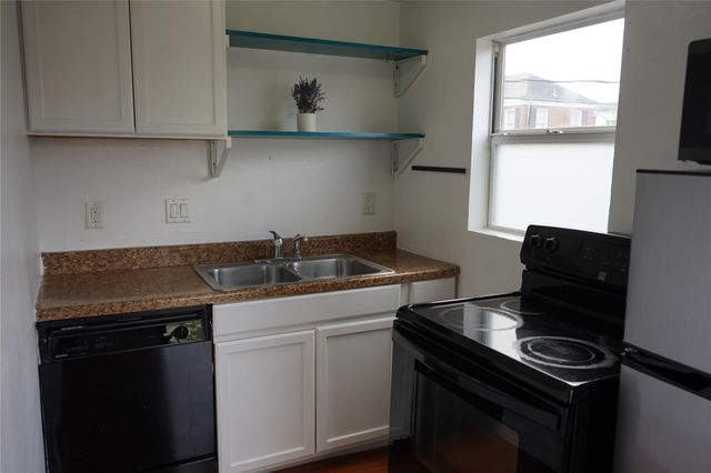 2218 Arbor Street C, Houston, TX 77004