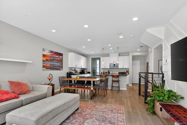 1566 Vista Del Mar 2, Oceanside, CA 92054