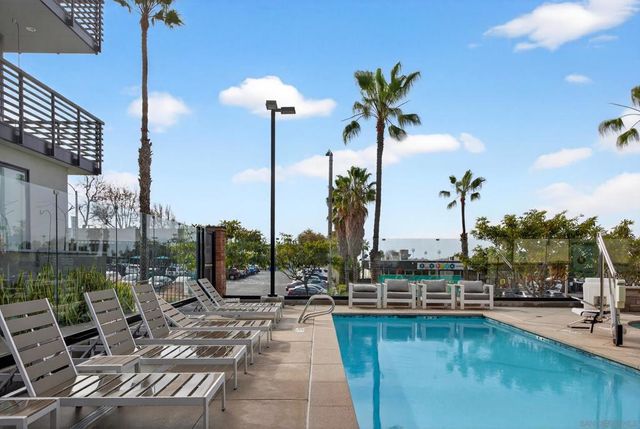 1566 Vista Del Mar 2, Oceanside, CA 92054