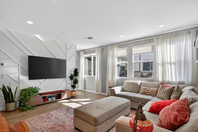 1566 Vista Del Mar 2, Oceanside, CA 92054