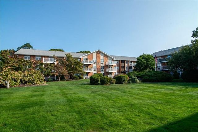 23 Bullocks Point Avenue 4A, East Providence, RI 02915