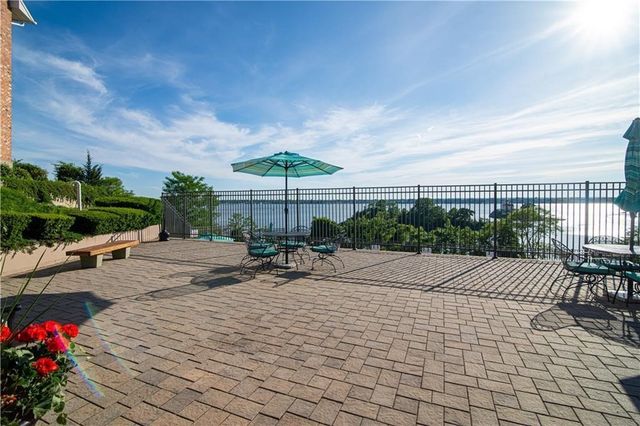 23 Bullocks Point Avenue 4A, East Providence, RI 02915