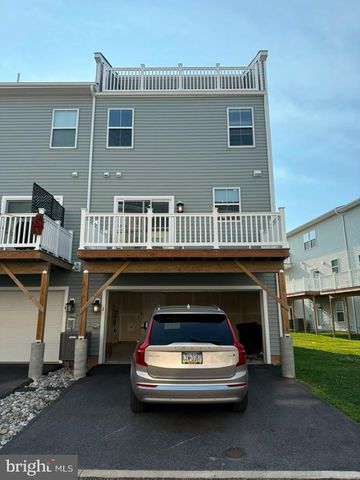 2 KUSY TER, Bridgeport, PA 19405