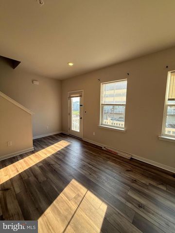 2 KUSY TER, Bridgeport, PA 19405