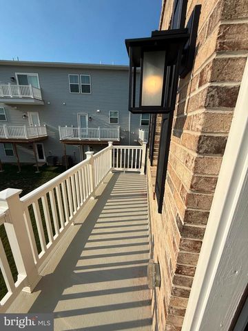 2 KUSY TER, Bridgeport, PA 19405