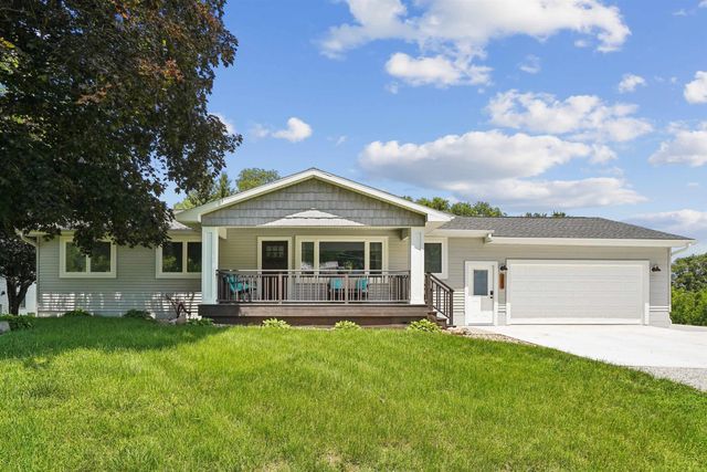 3553 E Shaulis Road, Waterloo, IA 50702