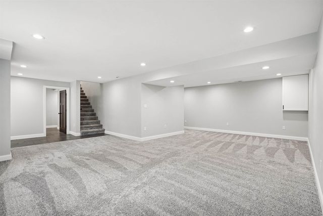 3553 E Shaulis Road, Waterloo, IA 50702