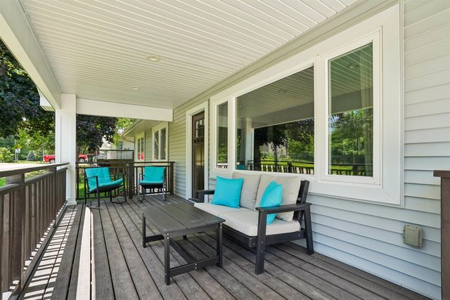 3553 E Shaulis Road, Waterloo, IA 50702