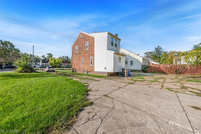 17422 Puritas Avenue, Cleveland, OH 44135