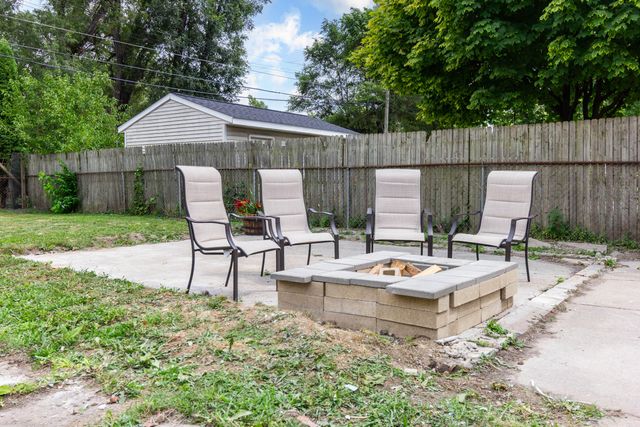 22714 Heussner Avenue, Warren, MI 48089