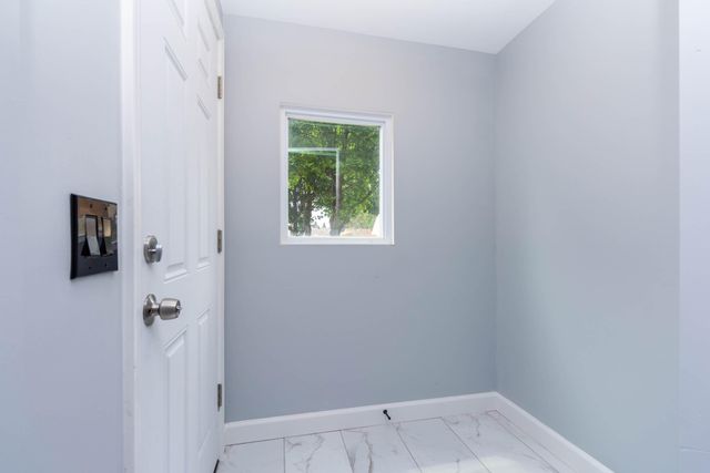 22714 Heussner Avenue, Warren, MI 48089