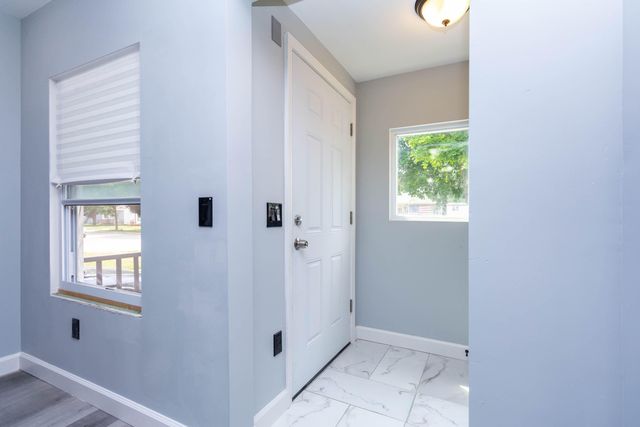 22714 Heussner Avenue, Warren, MI 48089