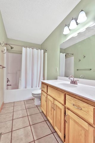 1098 Heather Drive, Woodbury, MN 55129