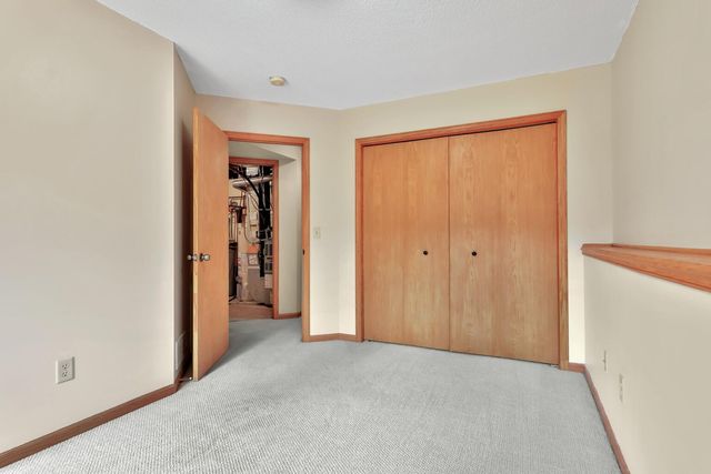 1098 Heather Drive, Woodbury, MN 55129