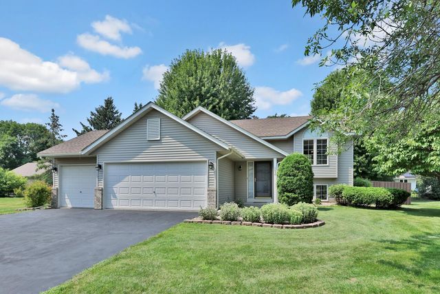 1098 Heather Drive, Woodbury, MN 55129