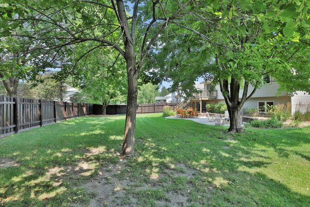 1098 Heather Drive, Woodbury, MN 55129