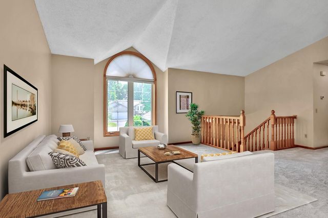 1098 Heather Drive, Woodbury, MN 55129