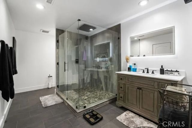 1711 Sirrine, Santa Ana, CA 92705