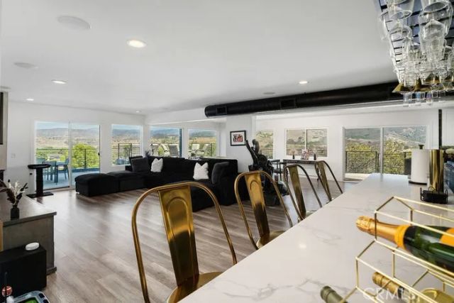 1711 Sirrine, Santa Ana, CA 92705