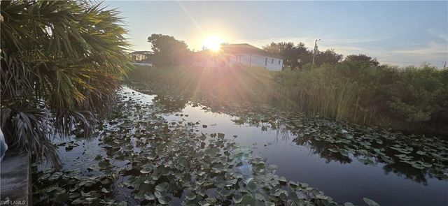 1829 NE 10th TER, Cape Coral, FL 33909