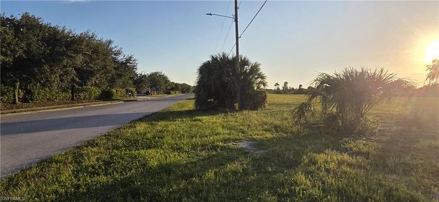1829 NE 10th TER, Cape Coral, FL 33909