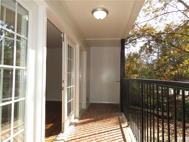 311 Peachtree Hills NE Avenue 6A, Atlanta, GA 30305