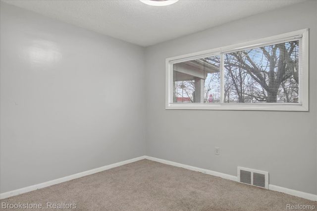 2555 W Boston Boulevard, Detroit, MI 48206