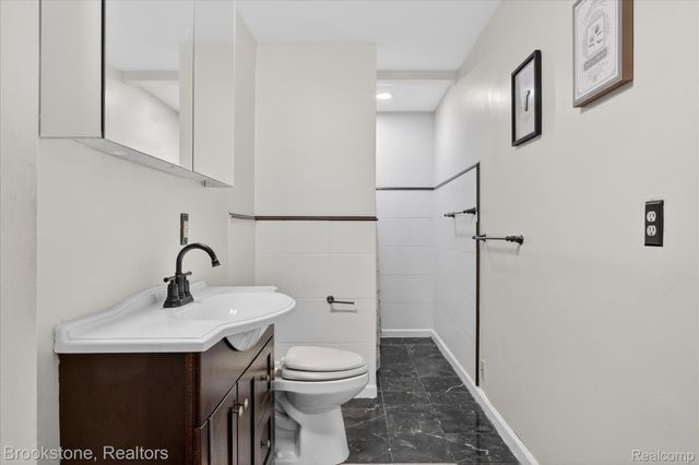 2555 W Boston Boulevard, Detroit, MI 48206