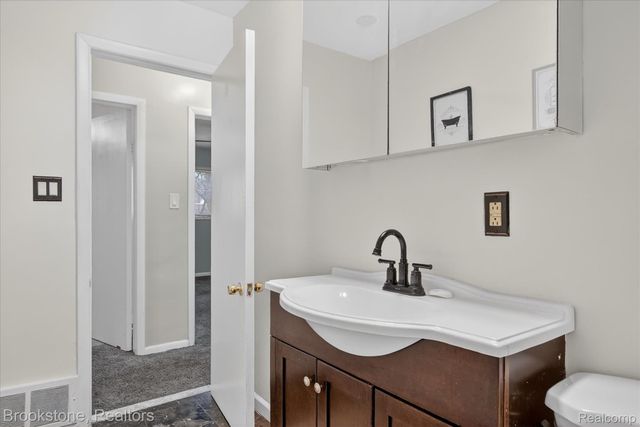 2555 W Boston Boulevard, Detroit, MI 48206