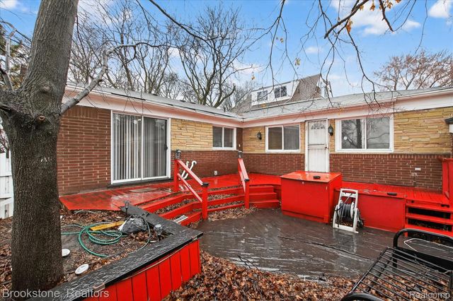 2555 W Boston Boulevard, Detroit, MI 48206