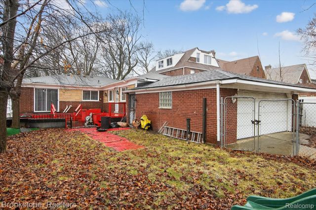 2555 W Boston Boulevard, Detroit, MI 48206