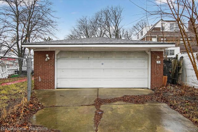 2555 W Boston Boulevard, Detroit, MI 48206