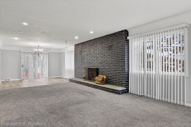 2555 W Boston Boulevard, Detroit, MI 48206