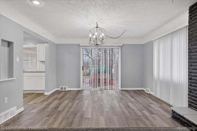 2555 W Boston Boulevard, Detroit, MI 48206