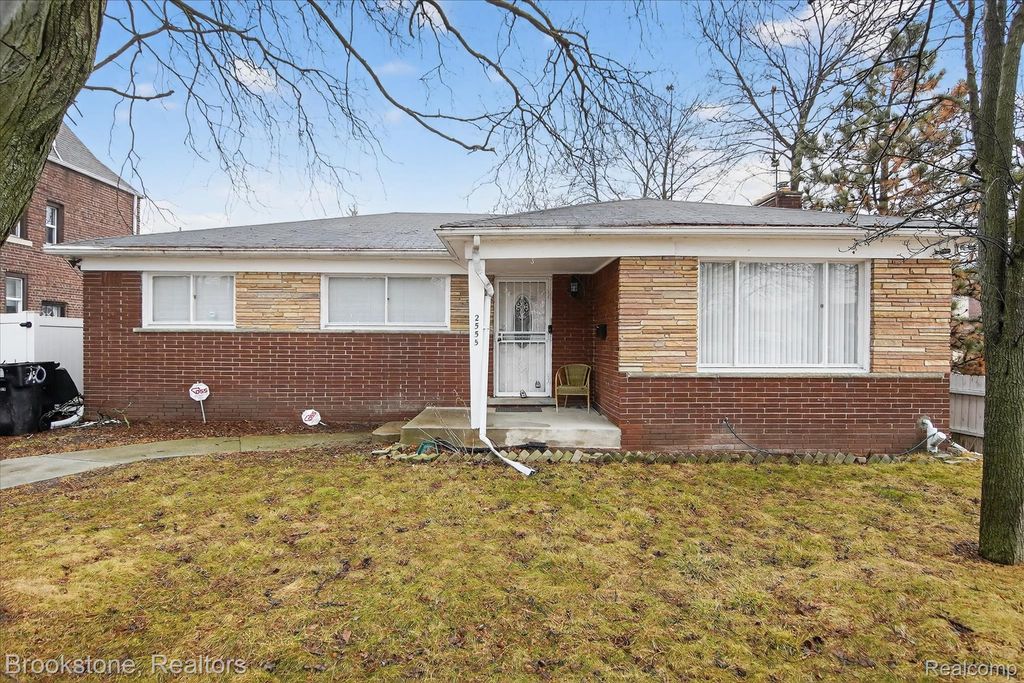 2555 W Boston Boulevard, Detroit, MI 48206