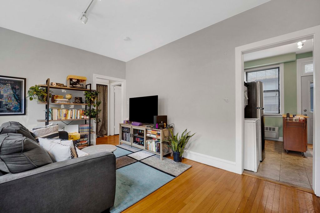 636 W Waveland Avenue 4D, Chicago, IL 60613 — photo 5