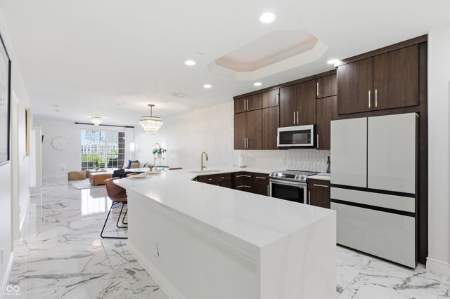 435 Virginia Avenue 302, Indianapolis, IN 46203