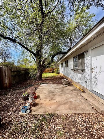 4703 Sagebrush TRL B, Austin, TX 78745