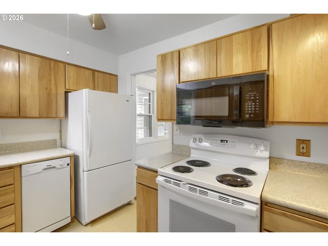 6730 Ne 22ND Ave, Portland, OR 97211