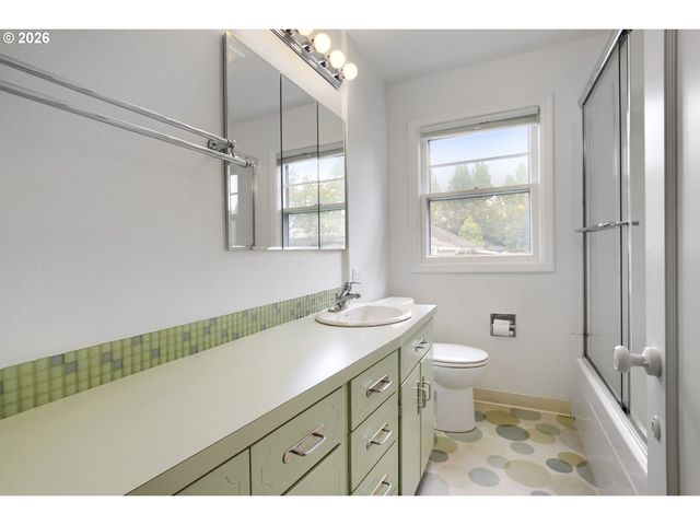 6730 Ne 22ND Ave, Portland, OR 97211