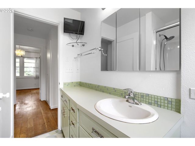 6730 Ne 22ND Ave, Portland, OR 97211