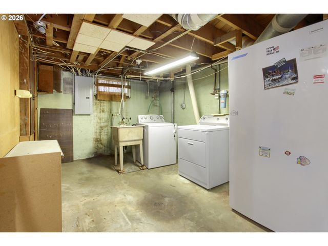 6730 Ne 22ND Ave, Portland, OR 97211