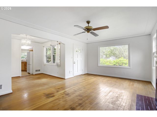 6730 Ne 22ND Ave, Portland, OR 97211