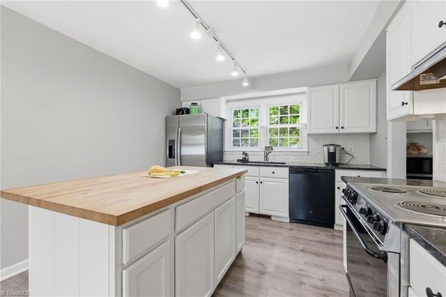 2814 Dellwood Drive, Greensboro, NC 27408